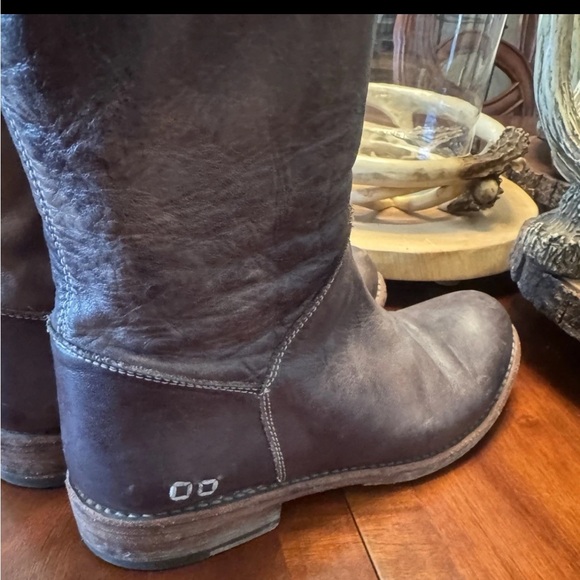 BED STU Cambridge
Perforated Distressed Tall Leather Moto Biker Boots - Picture 4 of 7